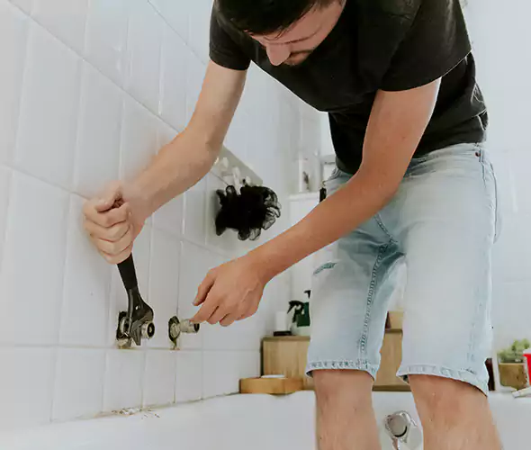 Affordable Bathtub Faucet Replacement in Pontiac: Choose Experienced Local Technicians