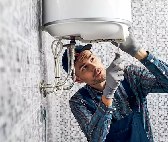 Expert Plumber for Hot Water Tank Maintenance in Pontiac, MI: Schedule Reliable Maintenance Services with Us