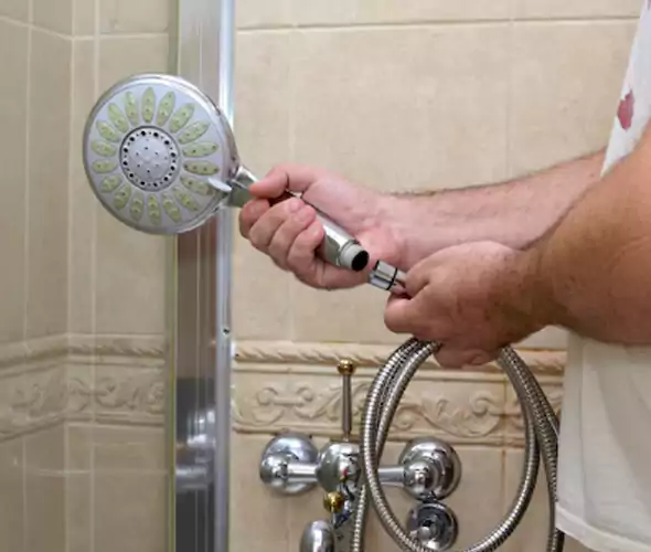 Professional Shower Repair Specialist in Pontiac, MI: Schedule Affordable Shower Services with Us