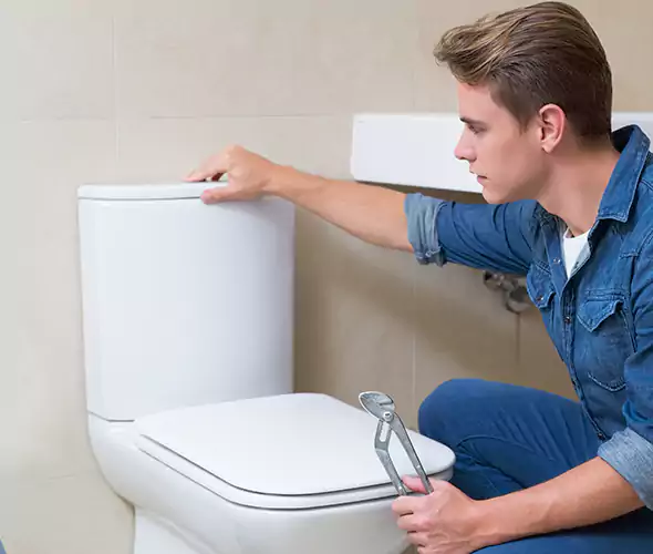Expert Plumber for Toilet Replacement in Pontiac, MI: Schedule Affordable Toilet Replacement Services with Us