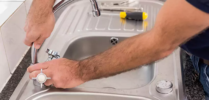 Sink Drain Repair in Pontiac